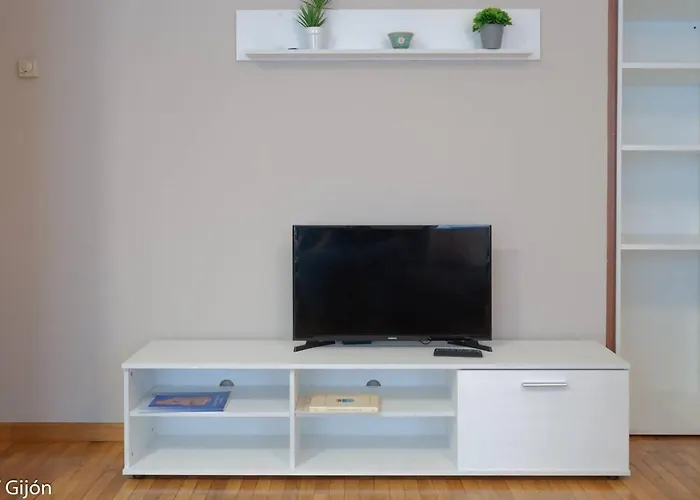 Avg Fernando Vela 11 Oviedo